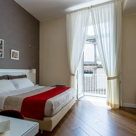 Novanova 4* Nápoly